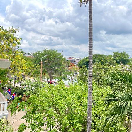 Siem Reap Riverside Hotel Exterior photo