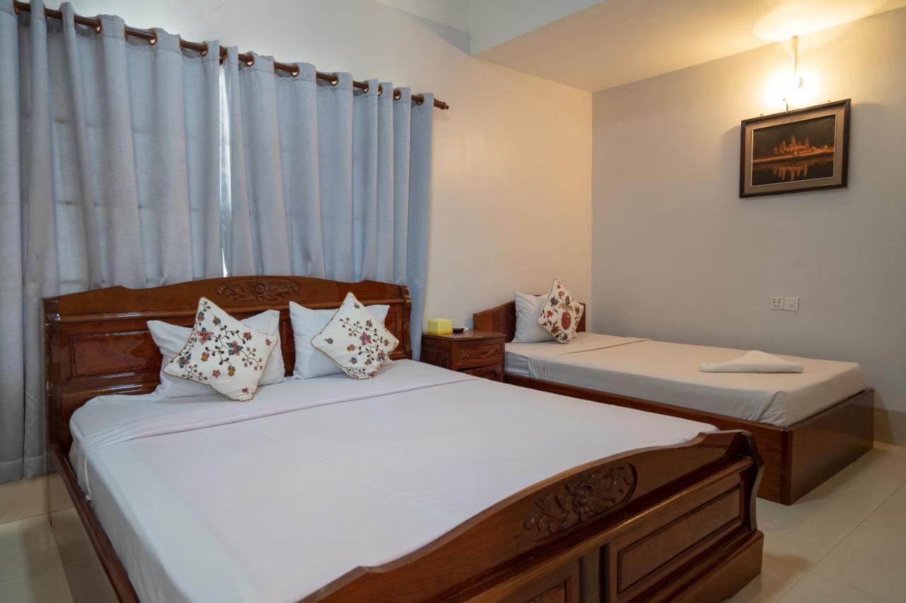 Siem Reap Riverside Hotel Exterior photo