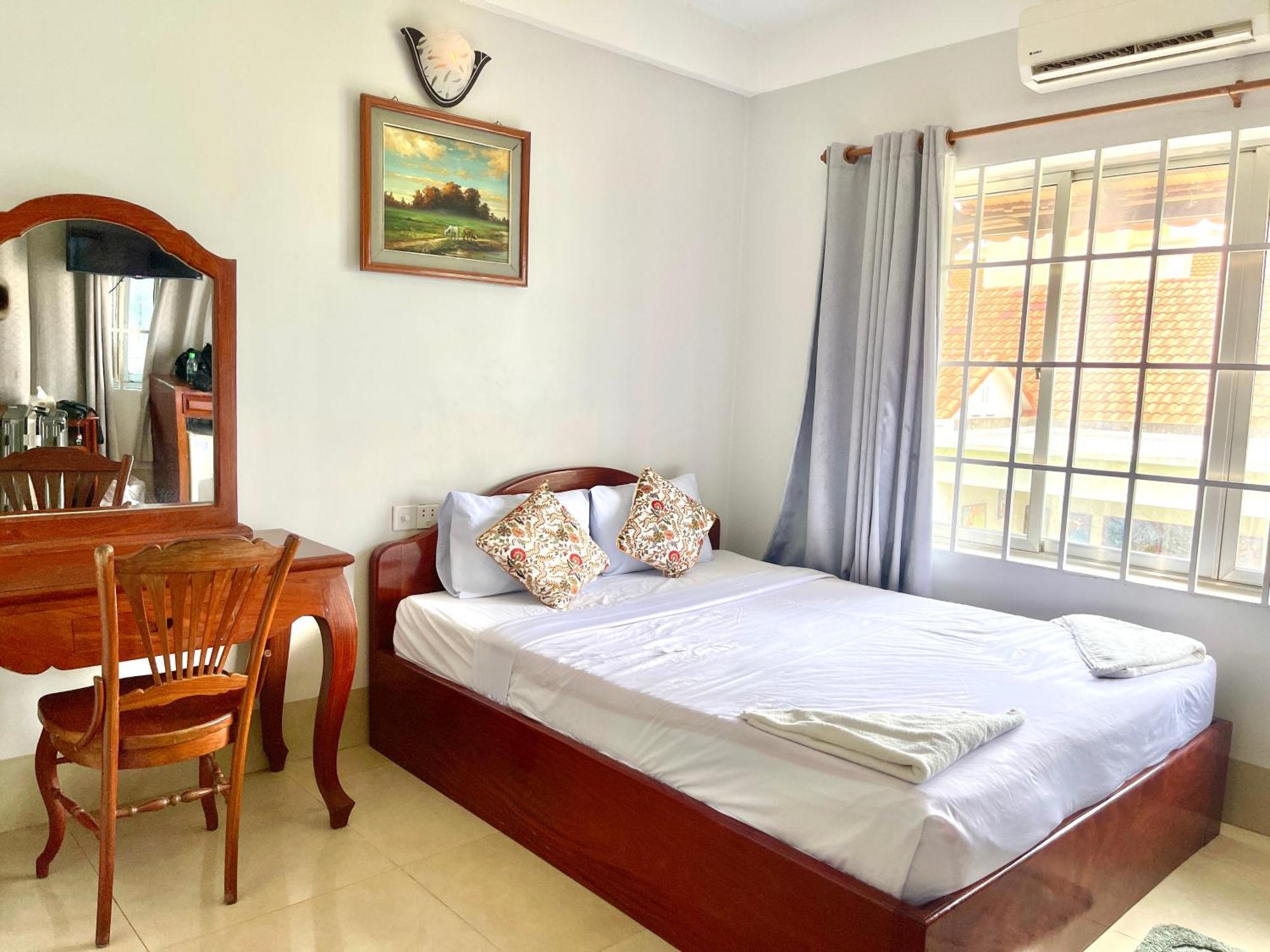 Siem Reap Riverside Hotel Exterior photo
