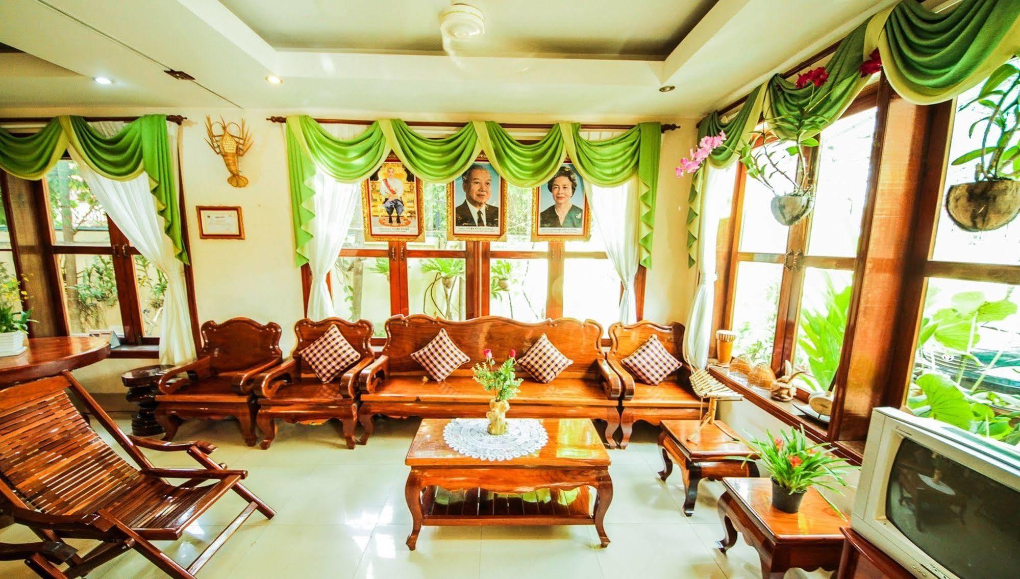 Siem Reap Riverside Hotel Exterior photo